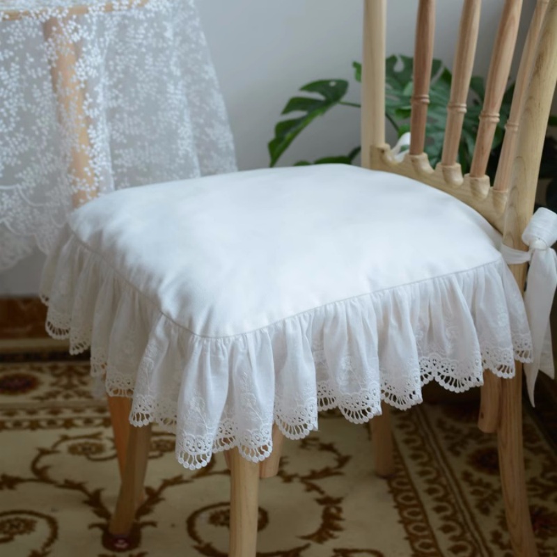 European Style White Lace Embr - Visitor Chair Padded のレビューと価格